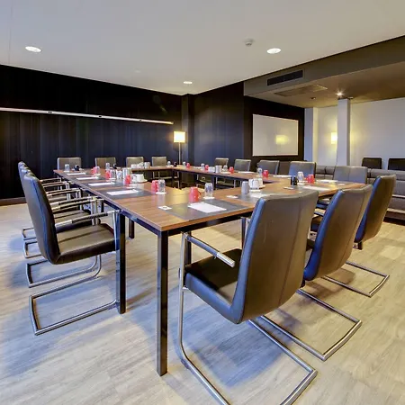 מלון Fletcher Hotel-restaurant Teugel Uden-veghel 4*